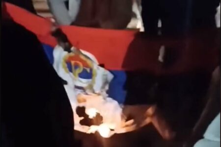 Organizacija starješina: Paljenje zastave Srpske je divljački čin koji podsjeća na ratne dane