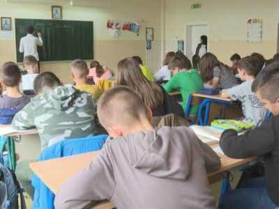 SVI NA PROVJERI ZNANJA Ove godine eksperimentalna mala matura u osnovnim školama u Srpskoj