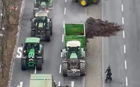 POBUNA U RUMUNIJI Poljoprivrednici blokirali granicu sa Ukrajinom zbog cijena goriva i nameta