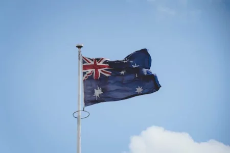 STUPA NA SNAGU OD DANAS Australija uvela zabranu nacističkog pozdrava i korišćenja terorističkih simbola