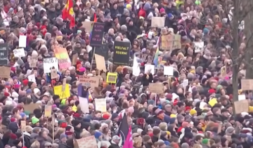 VIŠE STOTINA HILJADA LJUDI NA ULICI Masovni protesti protiv desnice u Njemačkoj treći vikend zaredom