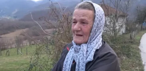 „NE ZNAM ZAŠTO NE DOLAZI TAKO DUGO“ Tužna ispovijest žene iz BiH: Otkad je muž poginuo sin me nije obišao (VIDEO)