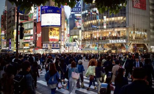 (VIDEO) FASCINIRANI DISCIPLINOM Snimak iz Japana šokirao ljude: Ovo nije život!