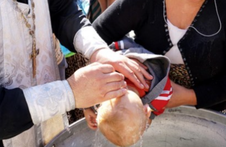 ZAŠTITNIK CIJELI ŽIVOT Koje su dužnosti kuma koji drži dijete na krštenju
