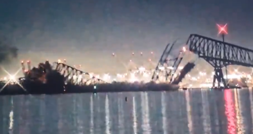 (FOTO/VIDEO) DUG VIŠE OD DVA I PO KILOMETARA Teretni brod srušio most u Baltimoru