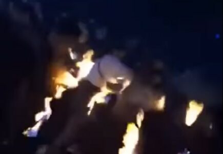 „GORJELA MI JE KOSA, SESTRU SU MI GAZILI…“ Detalji haosa u Karlovcu: Šankerka zapalila goste