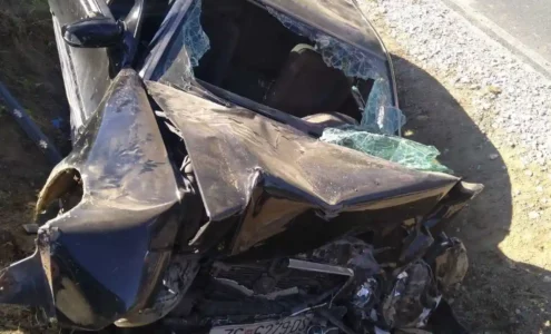 (FOTO/VIDEO) UDES KOD GRADIŠKE U stravičnoj nesreći povrijeđena jedna osoba, automobil smrskan