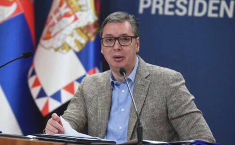 „POKAZAĆEMO SVIJETU KAKO SE BORI ZA SVOJU DRŽAVU“ Vučić: Sačuvaćemo Srbiju i obraz srpskog naroda