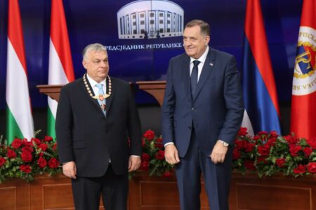 VIKTOR ORBAN PRIMIO ODLIKOVANJE U BANJALUCI Premijer Mađarske poručio: Međunarodna politika prema Srbima je nepravedna i nefer