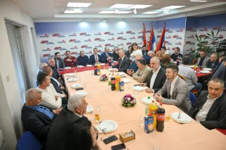 „PDP NEĆE PODRŽATI DODIKOV IZBORNI ZAKON“ Crnadak: Sa ovakvom politikom vode Republiku Srpsku u rizik i avanturu