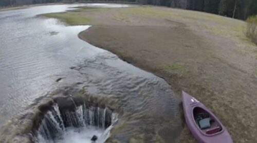 VIDEO ĆE VAS OSTAVITI U ČUDU Prirodni fenomen: Jezero iz koga voda jednostavno nestaje