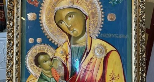 OBIŠLA JE MNOGE SVETINJE Do 3. maja u Banjaluci ikona Presvete Bogorodice Mlekopitateljnice