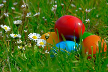 SAMO OVAKO JE ISPRAVNO Etnolog otkrio kojim danom se prema srpskim običajima farbaju jaja