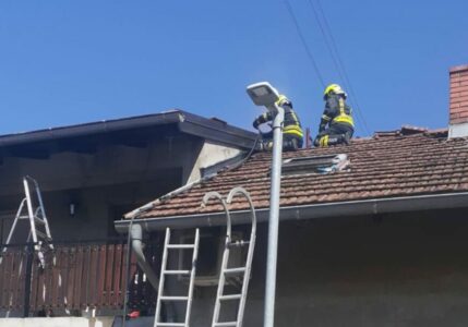 (FOTO) POŽARI U BANJALUCI Pune ruke posla za vatrogasce, u samo jednom danu čak devet intervencija