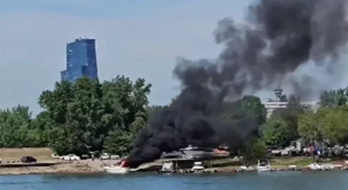 (VIDEO) „SVE JE BILO CRNO“ Planuo čamac na obali Save, čula se eksplozija
