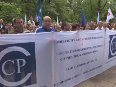 PRVI MAJ U BANJALUCI Protestno okupljanje 15 granskih sindikata