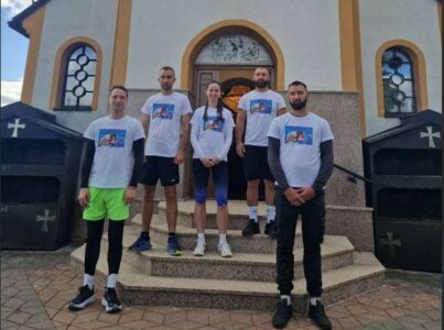 HUMANOST NE POZNAJE NEDAĆE Banjalučanima se u Kneževu pridružila još jedna ekipa! Pješače do Ostroga za Sergejevo ozdravljenje!